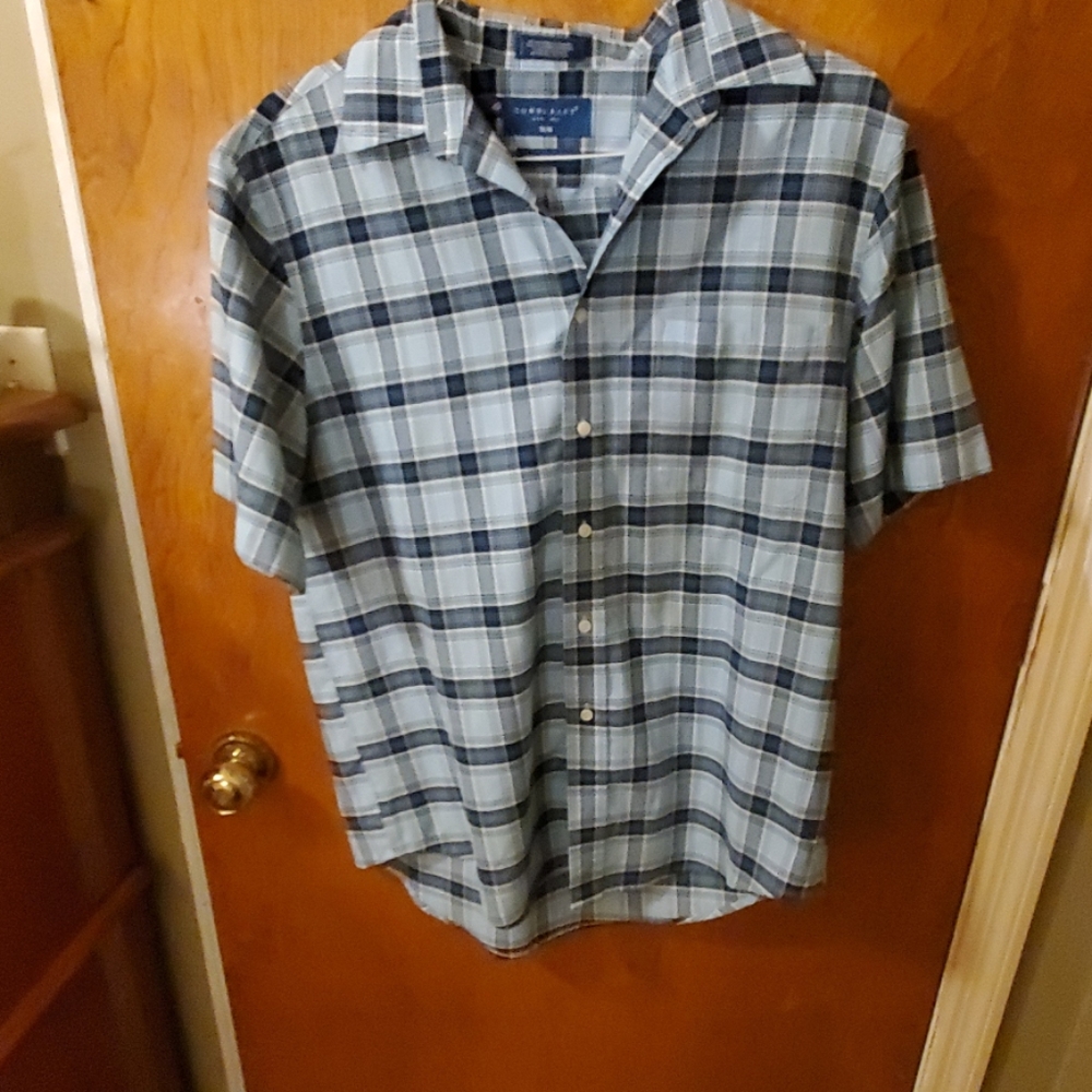 Short sleeve Button down shirt